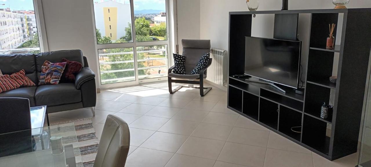 Residential Apartment With 3 Bedrooms, Elevator, And Plenty Of Natural Light, Close To Lisbon 몬티오 외부 사진